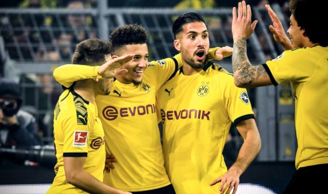  哈兰德双响炮震撼全场，多特蒙德大胜法兰克福显锋芒